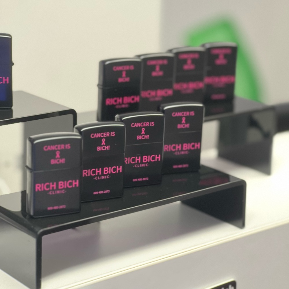 Black and Pink Lighters